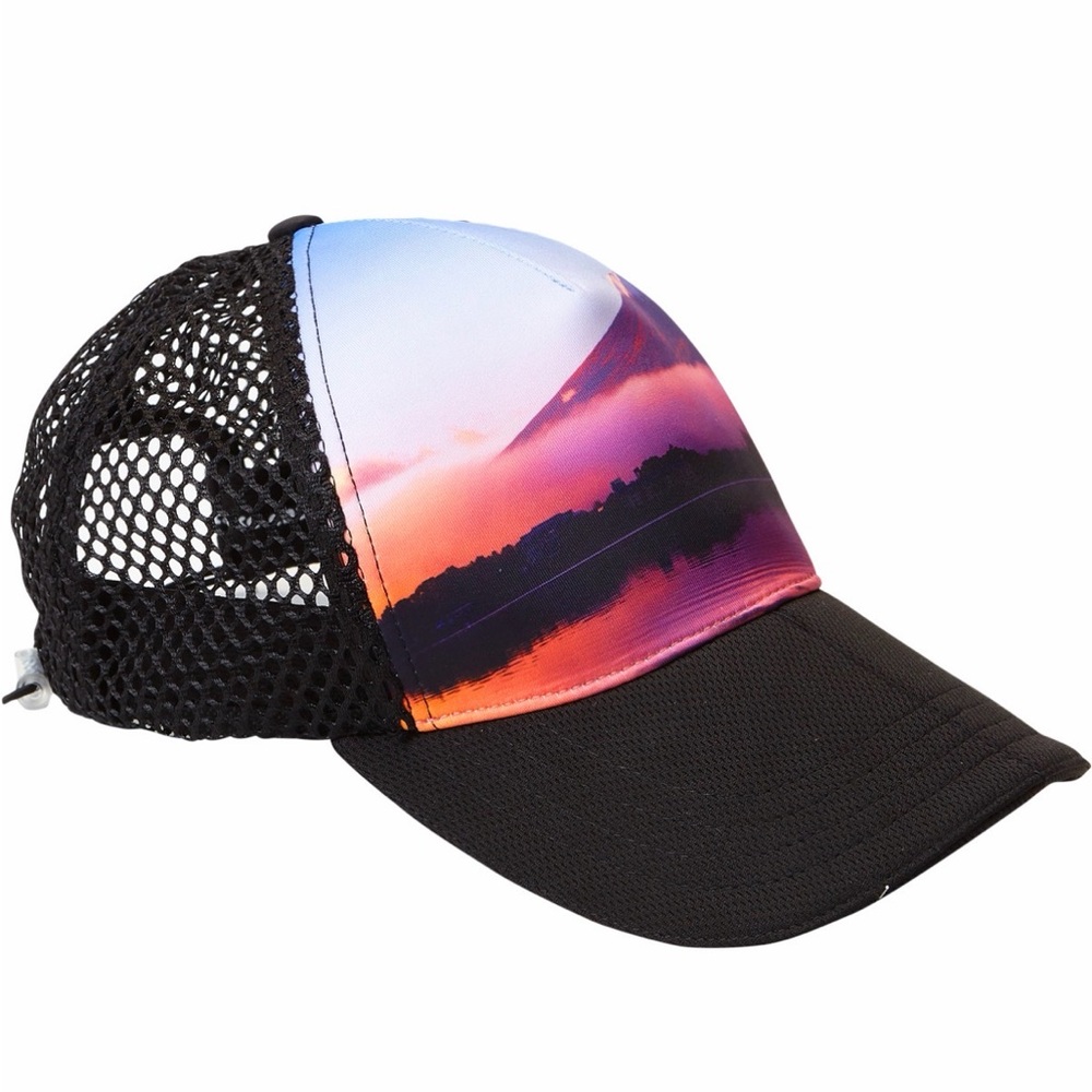 Oiselle Runner Trucker Hat